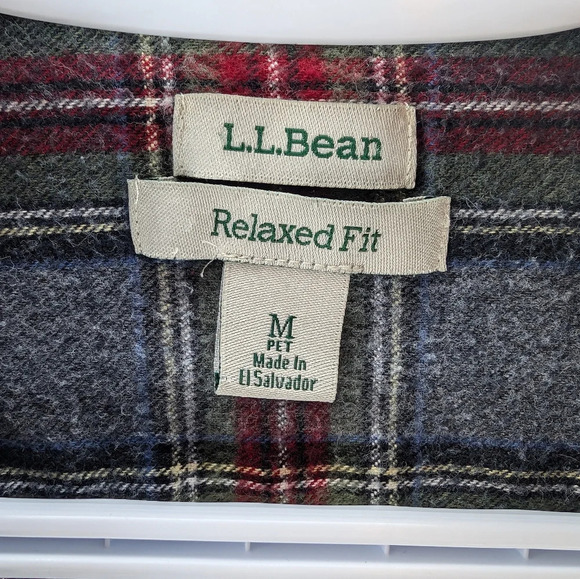 LL Bean Women Cotton Relaxed Fit Flannel Shirt Button Up Size Medium - Picture 4 of 9